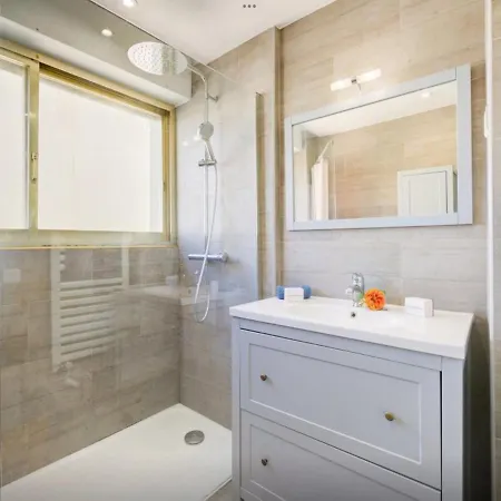 Appartement A Stunning Located In The Centre Of Town Antibes