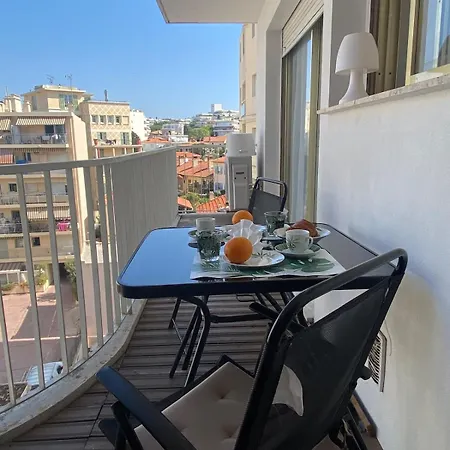 Appartement A Stunning Located In The Centre Of Town Antibes