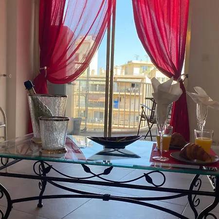 A Stunning Located In The Centre Of Town Appartement *